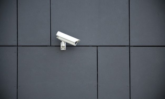 Máris milliós bírságot kapott egy magyar cég szabálytalan kamerás megfigyelésért