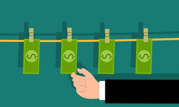 Pénzmosás és terrorizmus finanszírozása: újabb bírságok és még több ellenőrzés