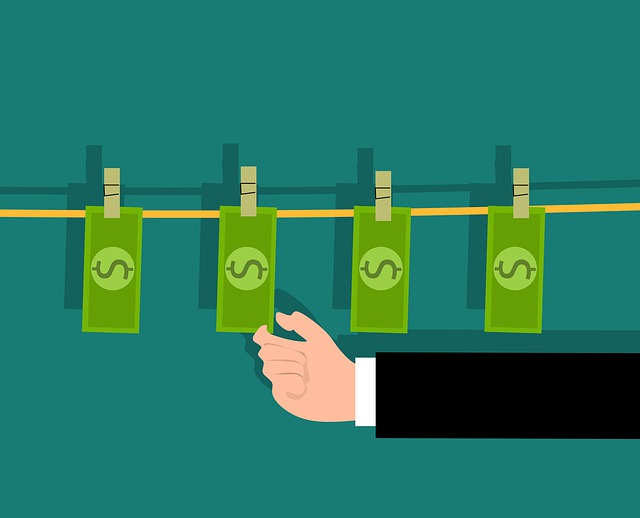 Pénzmosás és terrorizmus finanszírozása: újabb bírságok és még több ellenőrzés