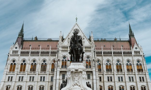 Elfogadta az Országgyűlés a jövő évi adótörvény-változásokat