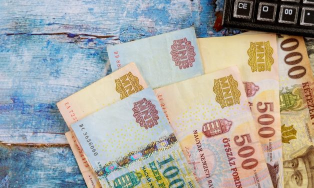 VKF: a 200 ezer forintos minimálbért elfogadták a szociális partnerek. A garantált bérminimumot két lépésben emelnék a munkaadók